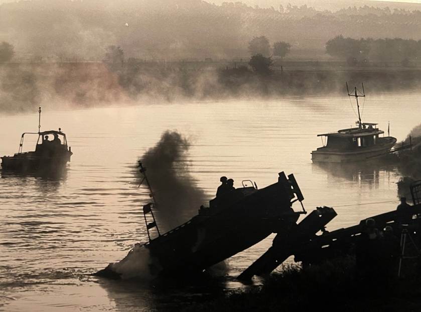 A group of boats in a body of water

Description automatically generated with low confidence