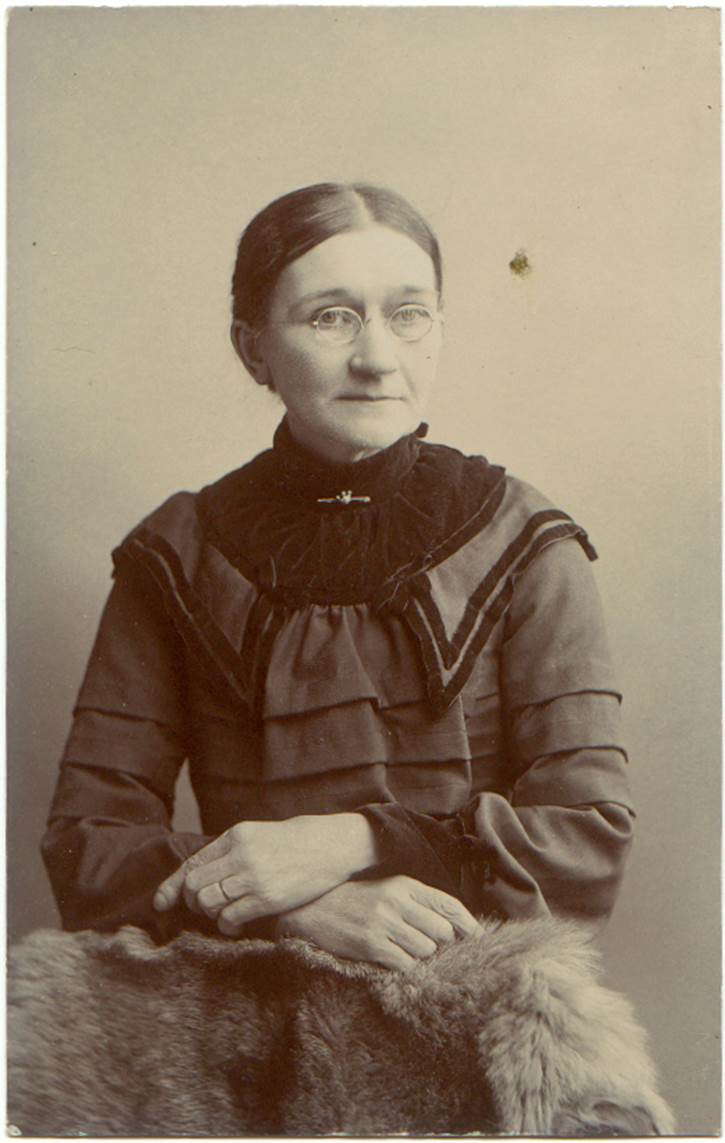 A person posing for the camera
Description automatically generated
